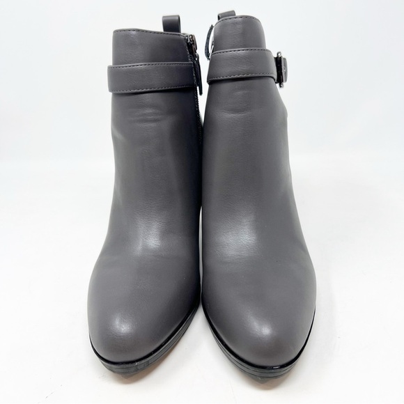 FRANCO SARTO GRAY FAUX LEATHER SIDE ZIP BOOTIES WITH BUCKLE IRISH WOMENS 8 NEW - Picture 4 of 9